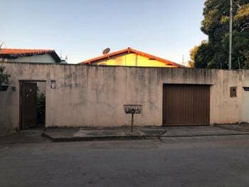 Casa em leilão em Janaúba - MG, bairro Gameleira — Leilão extrajudicial de Casa em Janaúba/MG - Gameleira