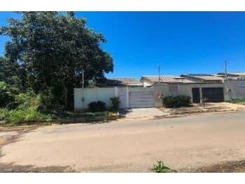 Casa em leilão em Caldas Novas - GO, bairro Estradaância Itanhangá — Leilão extrajudicial de Casa em Caldas Novas/GO - Estância Itanhangá