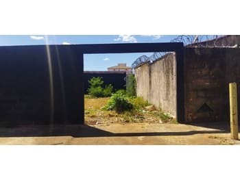 Terreno em leilão em Uberlândia - MG, bairro Morumbi — Leilão extrajudicial de Terreno em Uberlândia/MG - Morumbi