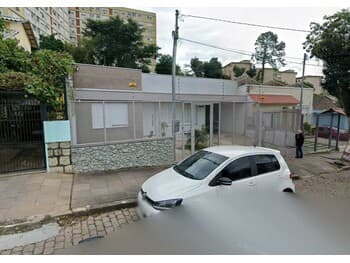 Casa em leilão em Porto Alegre - RS, bairro Santo Antônio — Leilão extrajudicial de Casa em Porto Alegre/RS - Santo Antônio