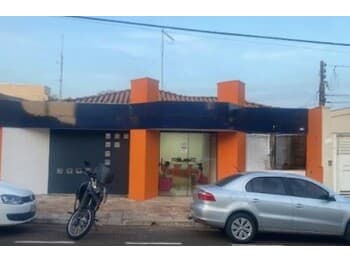 Comercial em leilão em Guapiaçu - SP, bairro Centro — Leilão judicial de Imóvel Comercial em Guapiaçu/SP - Centro