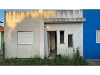 Casa em leilão em Pelotas - RS, bairro Laranjal — Leilão extrajudicial de Casa em Pelotas/RS - Laranjal