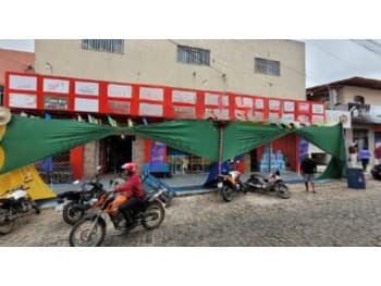 Comercial em leilão em Poções - BA, bairro Centro — Leilão extrajudicial de Imóvel Comercial em Poções/BA - Centro