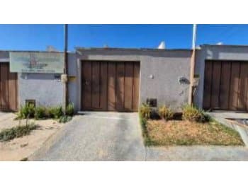 Casa em leilão em Senador Canedo - GO, bairro Das Indústrias Vi — Leilão extrajudicial de Casa em Senador Canedo/GO - Das Indústrias Vi