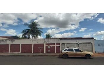 Casa em leilão em Quirinópolis - GO, bairro Centro — Leilão extrajudicial de Casa em Quirinópolis/GO - Centro