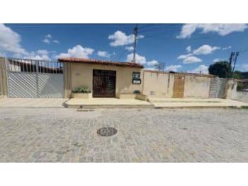 Casa em leilão em Feira De Santana - BA, bairro Parque Ipê — Leilão extrajudicial de Casa em Feira de Santana/BA - Parque Ipê