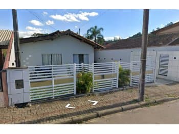 Casa em leilão em Presidente Getúlio - SC, bairro Centro — Leilão extrajudicial de Casa em Presidente Getúlio/SC - Centro