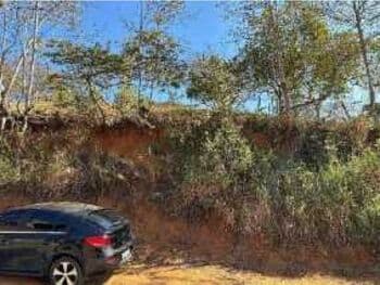 Terreno em leilão em Carangola - MG, bairro Triângulo — Leilão judicial de Terreno em Carangola/MG - Triângulo