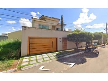 Casa em leilão em Goiânia - GO, bairro Setor Goiânia Ii — Leilão extrajudicial de Sobrado em Goiânia/GO - Setor Goiânia II
