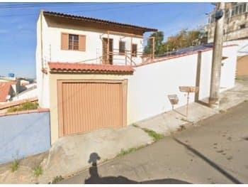 Casa em leilão em Poços De Caldas - MG — Leilão extrajudicial de Casa em Poços de Caldas/MG - Chácara Alvorada