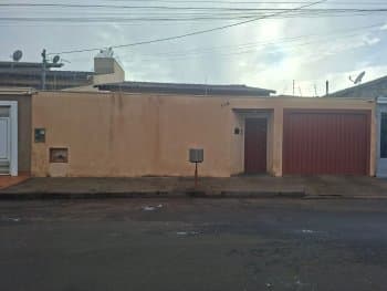 Casa em leilão em Frutal - MG, bairro Ipê Amarelo — Leilão extrajudicial de Casa em Frutal/MG - Ipê Amarelo