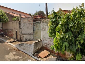 Casa em leilão em Bernardino De Campos - SP, bairro Centro — Leilão judicial de Casa em Bernardino de Campos/SP - Centro
