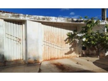 Casa em leilão em Irecê - BA, bairro Alto do Moura — Leilão extrajudicial de Casa em Irecê/BA - Alto do Moura