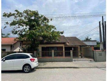 Casa em leilão em Joinville - SC, bairro Vila Nova — Leilão extrajudicial de Casa em Joinville/SC - Vila Nova