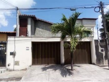 Casa em leilão em Fortaleza - CE, bairro Messejana — Leilão extrajudicial de Casa em Fortaleza/CE - Messejana