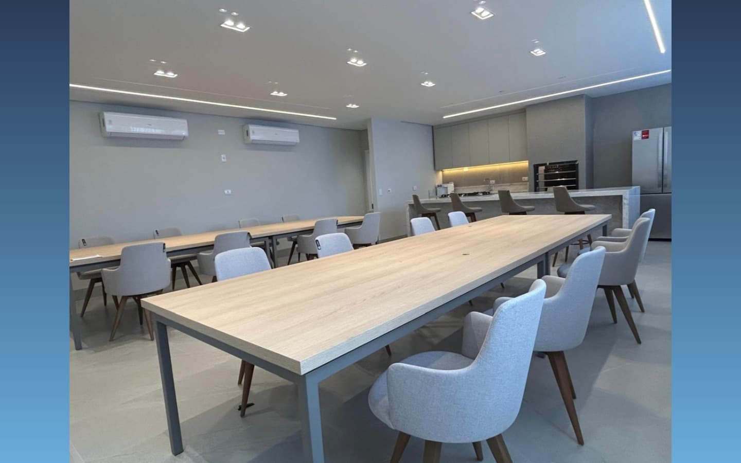 Foto 9 de 20: Apartamento em leilão em Maringá - PR, bairro Centro — Apartamento Duplex 246,52m² – Maringá/PR