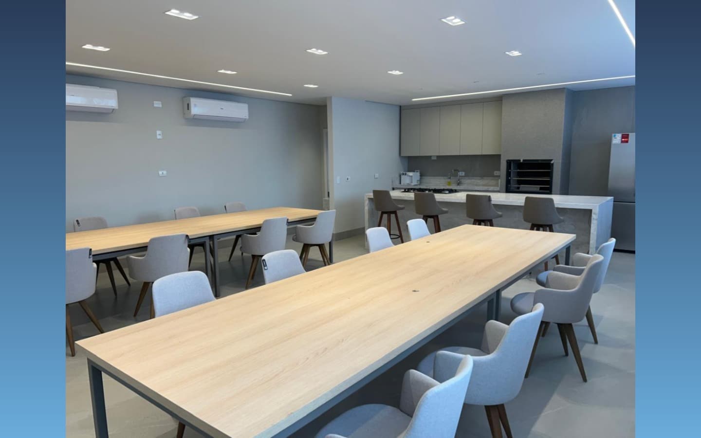 Foto 1 de 20: Apartamento em leilão em Maringá - PR, bairro Centro — Apartamento Duplex 246,52m² – Maringá/PR