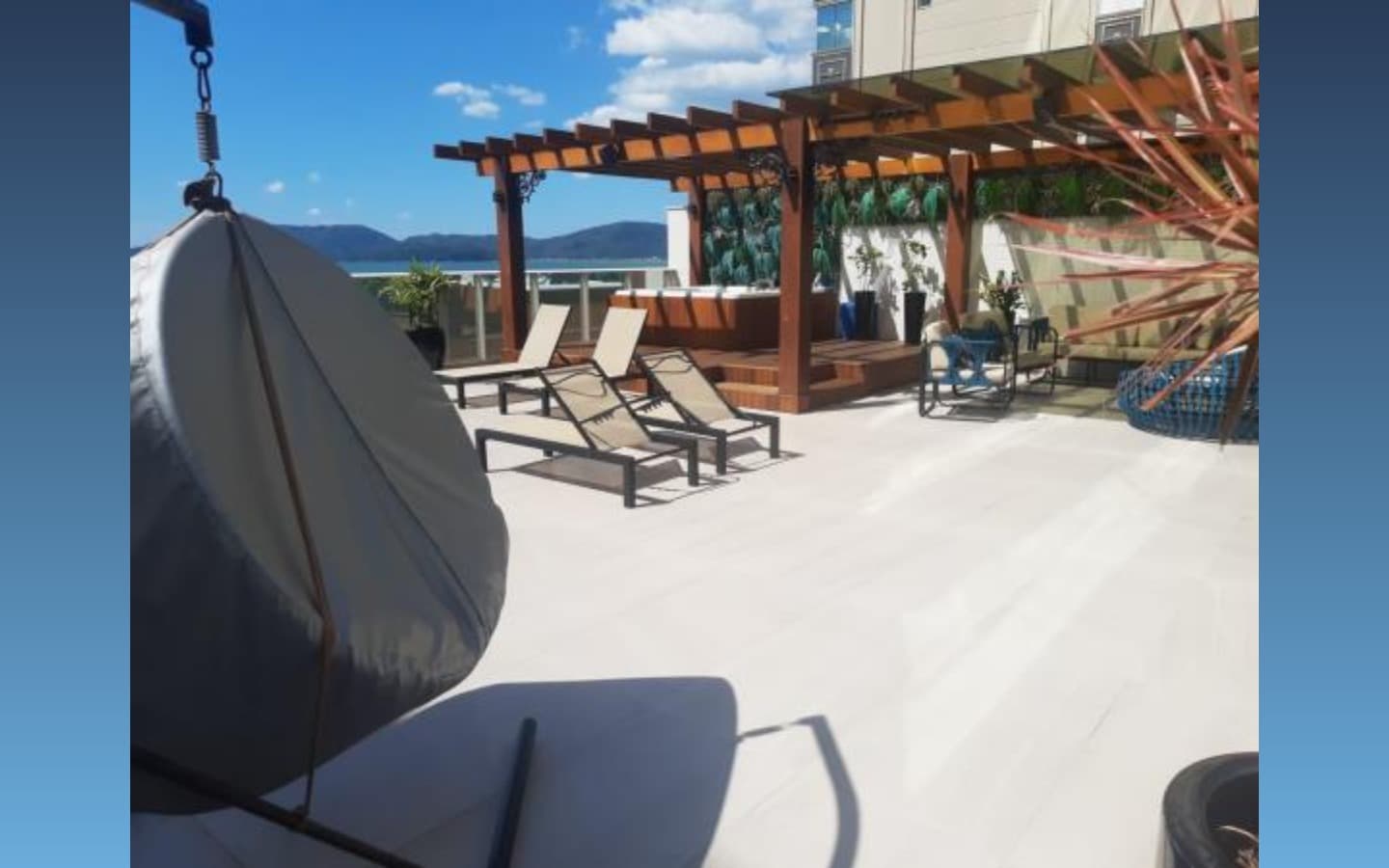 Foto 12 de 20: Apartamento em leilão em Itapema - SC, bairro Meia Praia — Apto 374m² - Itapema/SC