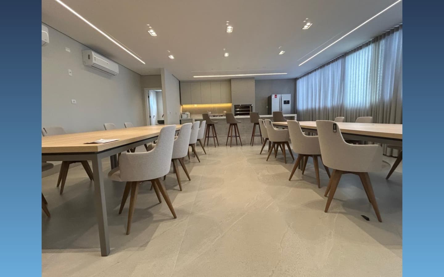 Foto 6 de 20: Apartamento em leilão em Maringá - PR, bairro Centro — Apartamento Duplex 246,52m² – Maringá/PR