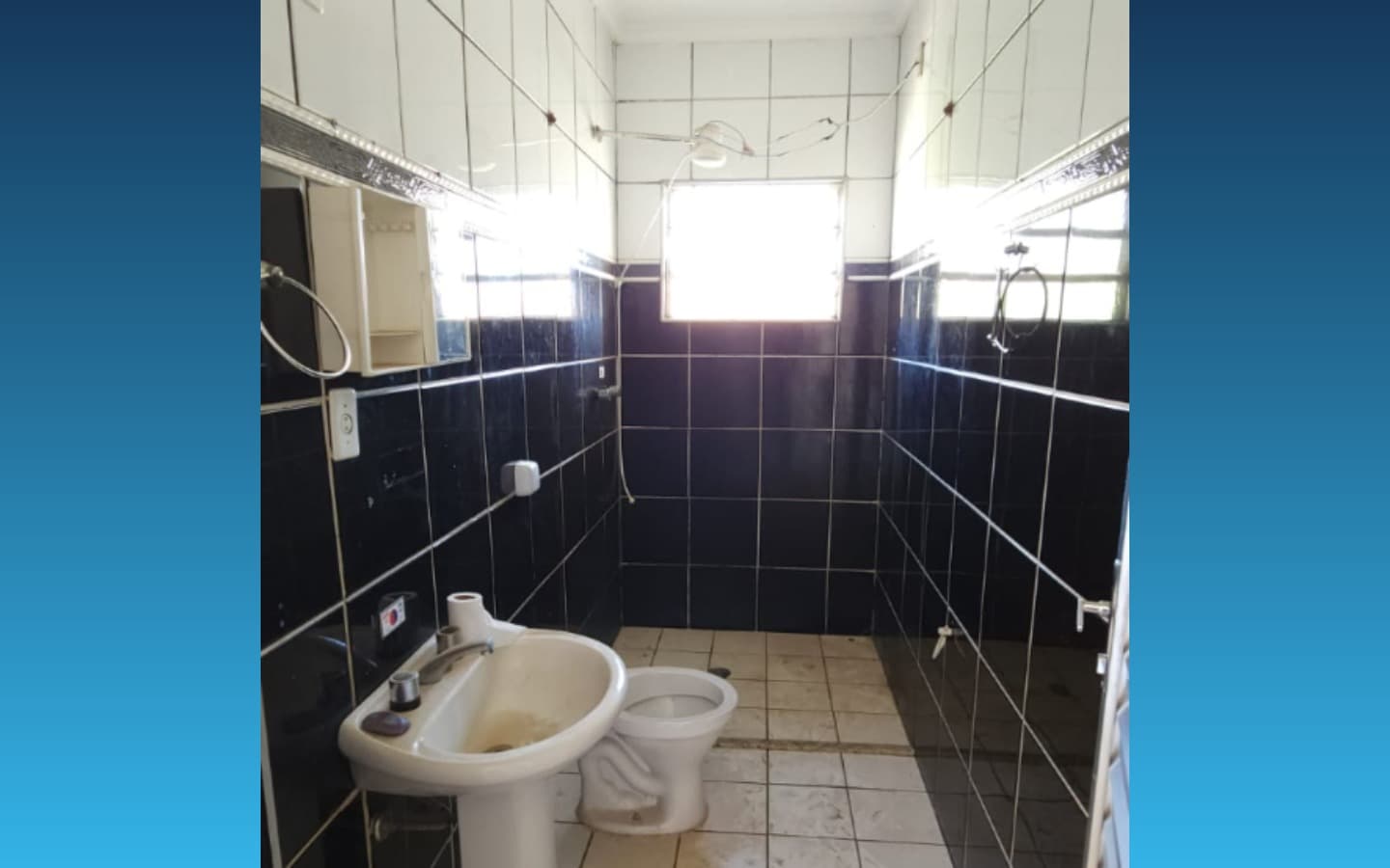 Foto 11 de 11: Comercial em leilão em Pouso Alegre - MG, bairro Aeroporto Jatobá — Edificação Mista 360m² — Pouso Alegre/MG
