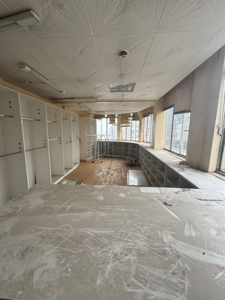Foto 2 de 10: Comercial em leilão em Porto Alegre - RS, bairro Centro — Salas 121 e 122 do Edifício City, na rua Mal Floriano, em Porto Alegre, matrícula nº 97.584
