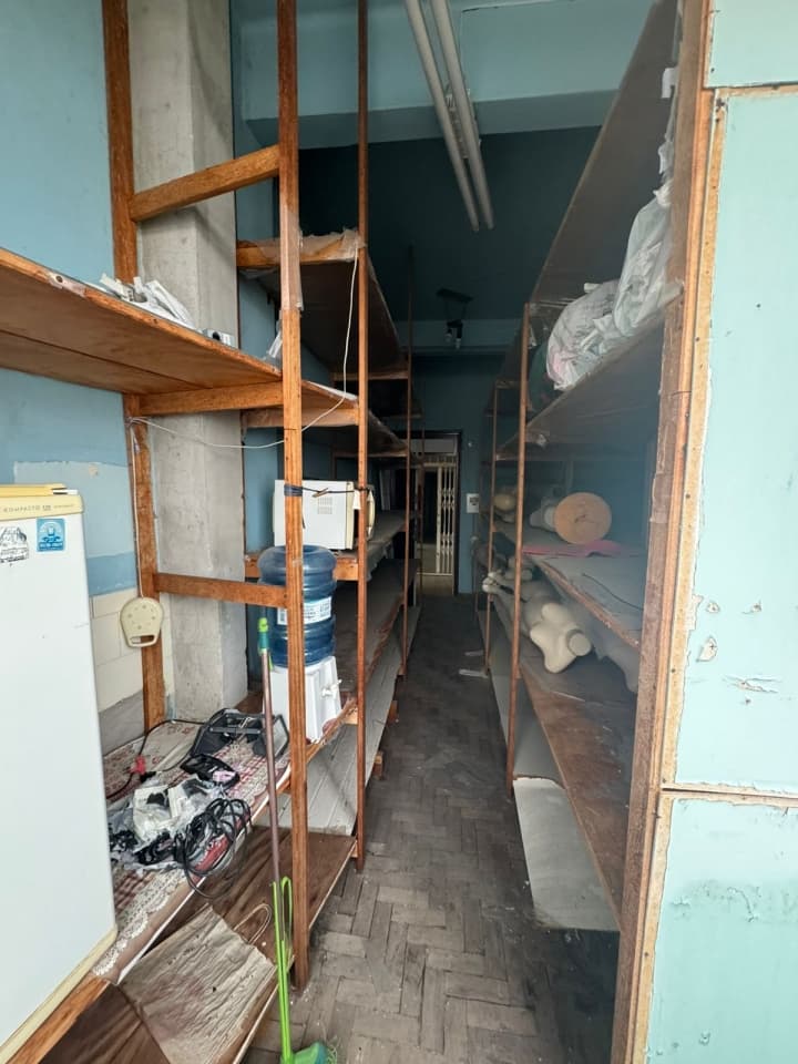 Foto 1 de 10: Comercial em leilão em Porto Alegre - RS, bairro Centro — Salas 121 e 122 do Edifício City, na rua Mal Floriano, em Porto Alegre, matrícula nº 97.584