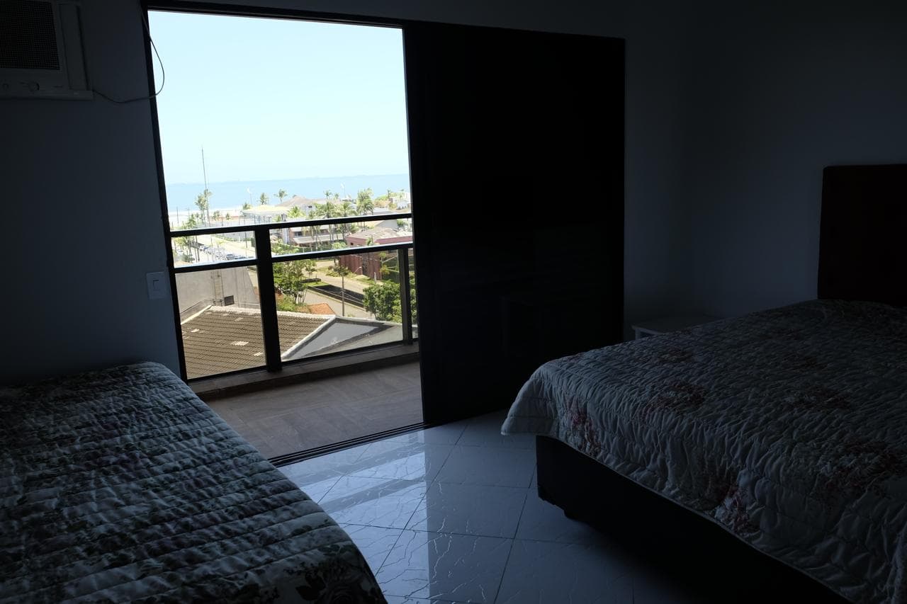 Foto 14 de 49: Apartamento em leilão em Guarujá - SP, bairro Praia da Enseada — Cobertura Duplex na Enseada - Guarujá/SP