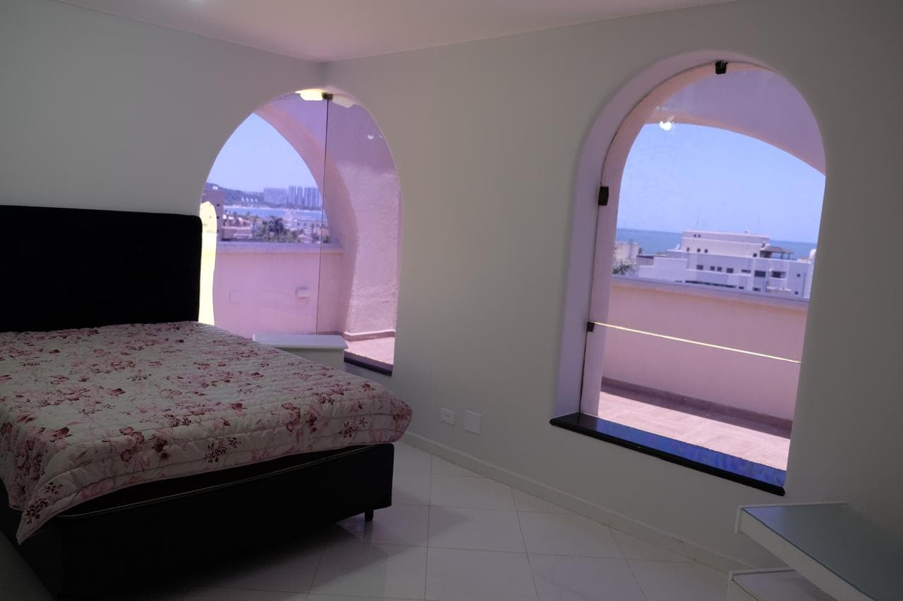 Foto 8 de 49: Apartamento em leilão em Guarujá - SP, bairro Praia da Enseada — Cobertura Duplex na Enseada - Guarujá/SP