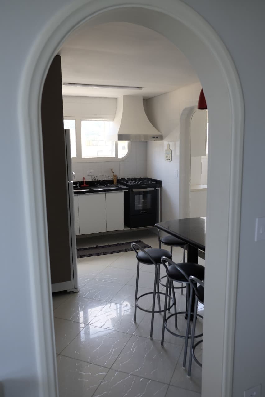 Foto 34 de 49: Apartamento em leilão em Guarujá - SP, bairro Praia da Enseada — Cobertura Duplex na Enseada - Guarujá/SP