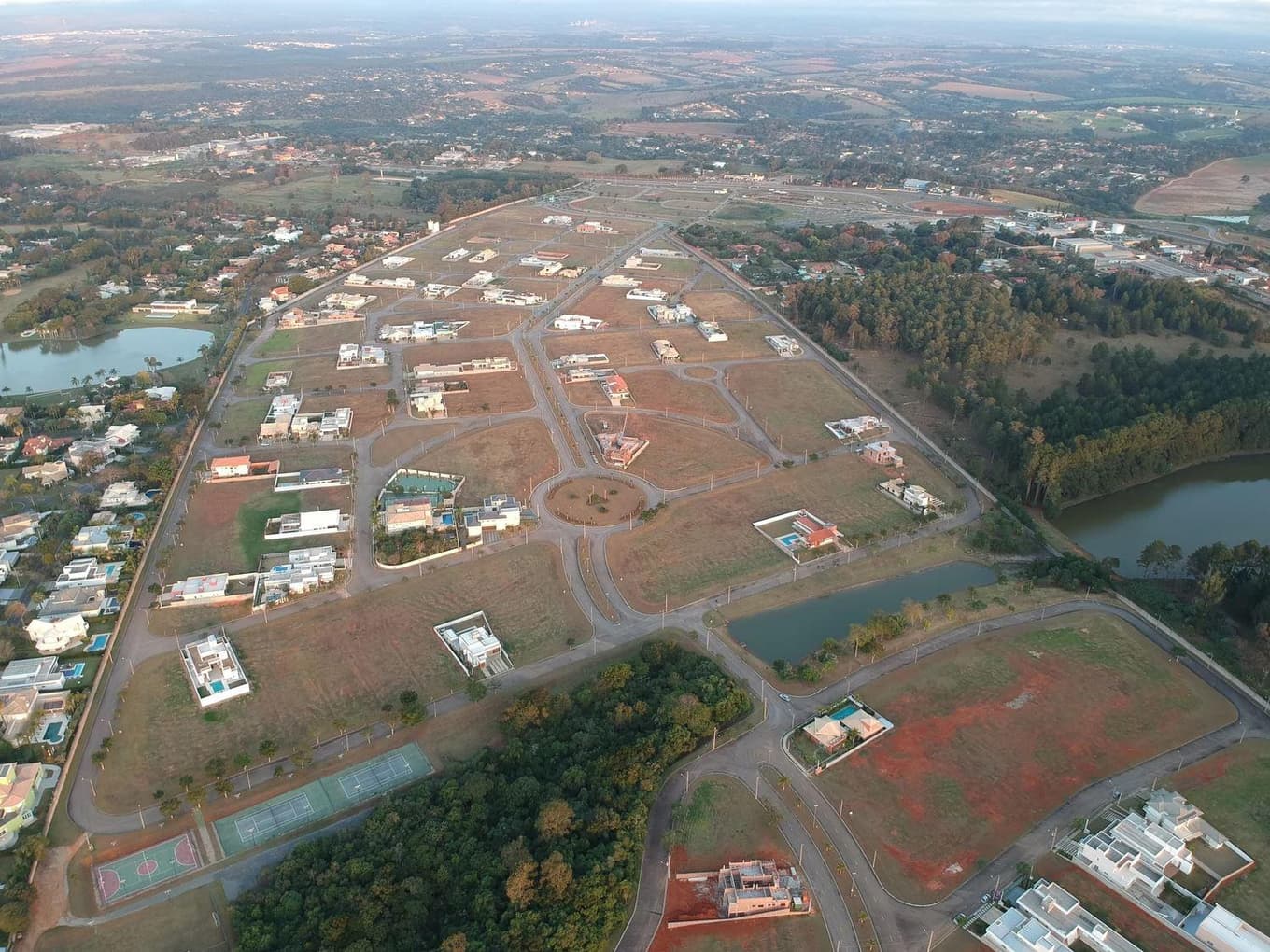 Foto 2 de 7: Terreno em leilão em Araçoiaba Da Serra - SP — Terreno 880m² Desocupado em Araçoiaba da Serra/SP