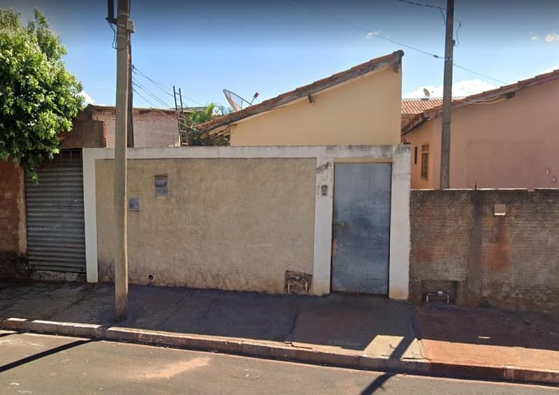 Casa em leilão em Terra Roxa - SP — Casa, A.T. 202m², A.C. 134m², Jd. Sta. Catharina