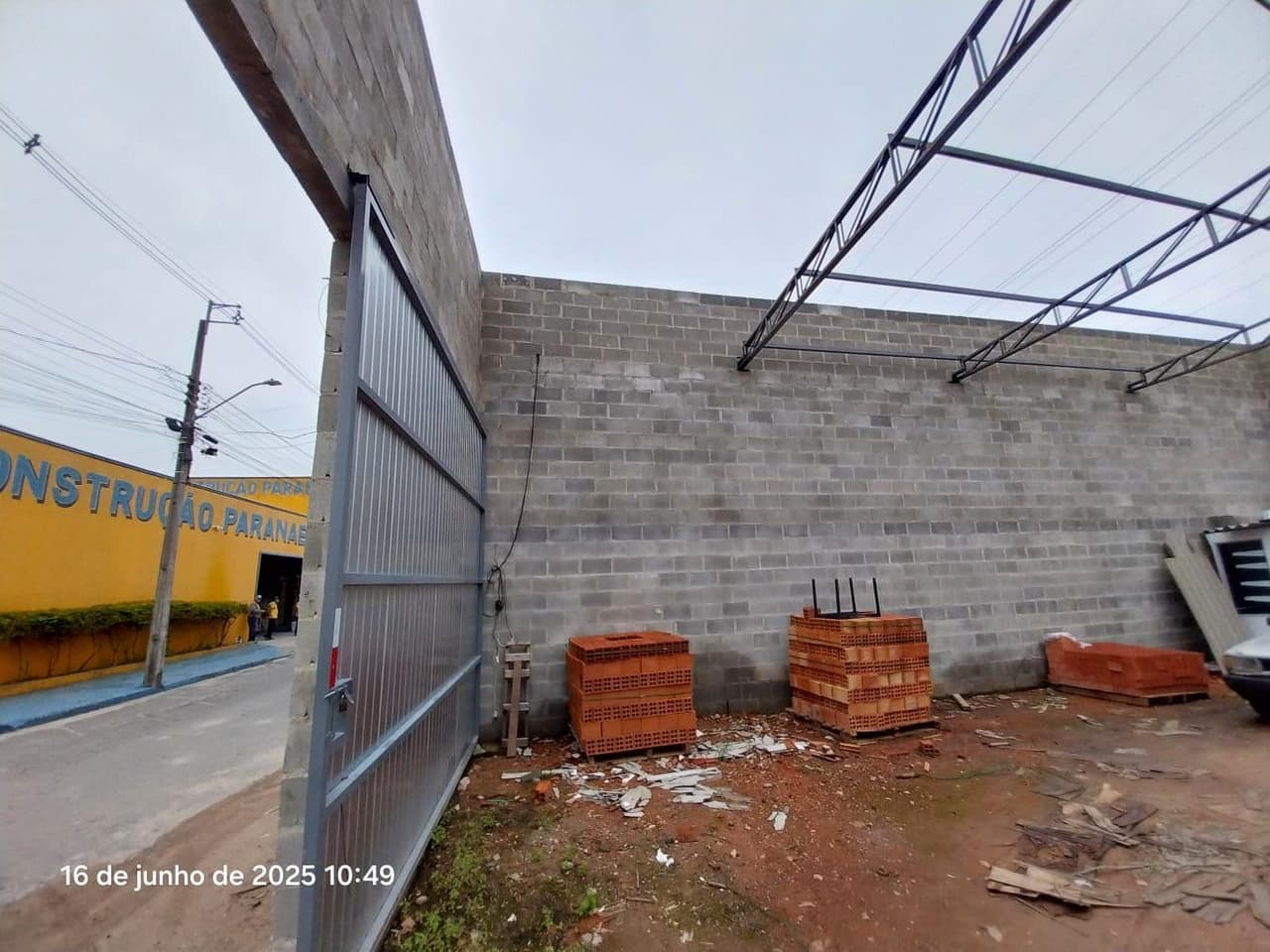 Foto 3 de 11: Terreno em leilão em Curitiba - PR, bairro Uberaba — Terreno urbano com área de 160,01m², contendo benfeitoria com área de 150,00m², Curitiba/PR