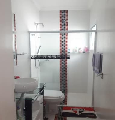 Foto 20 de 25: Casa em leilão em Santana De Parnaíba - SP, bairro Suru — Casa 283m² c/ Piscina | Condomínio New Ville, Santana de Parnaíba/SP | Terreno 343m² | Segurança 24h & Alto Padrão em Bairro Suru!