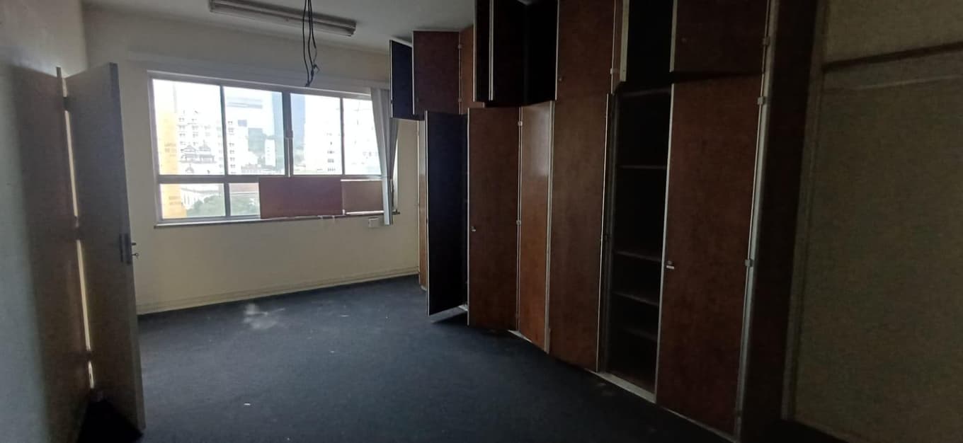 Foto 27 de 57: Comercial em leilão em Rio De Janeiro - RJ, bairro Centro — Conjunto Comercial 377m² na Av. Presidente Vargas, 583 | Centro/RJ | Próximo ao Metrô Uruguaiana e Candelária | Oportunidade para Investidores!