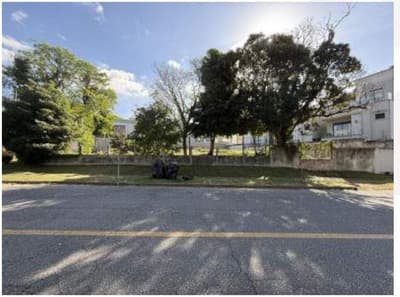 Foto 9 de 26: Terreno em leilão em Curitiba - PR, bairro Água Verde — Direitos que os executados possuem sobre a parte ideal correspondente a 25% do terreno com área de 654.00m2, sem benfeitorias - Bairro Água Verde - Curitiba/PR.