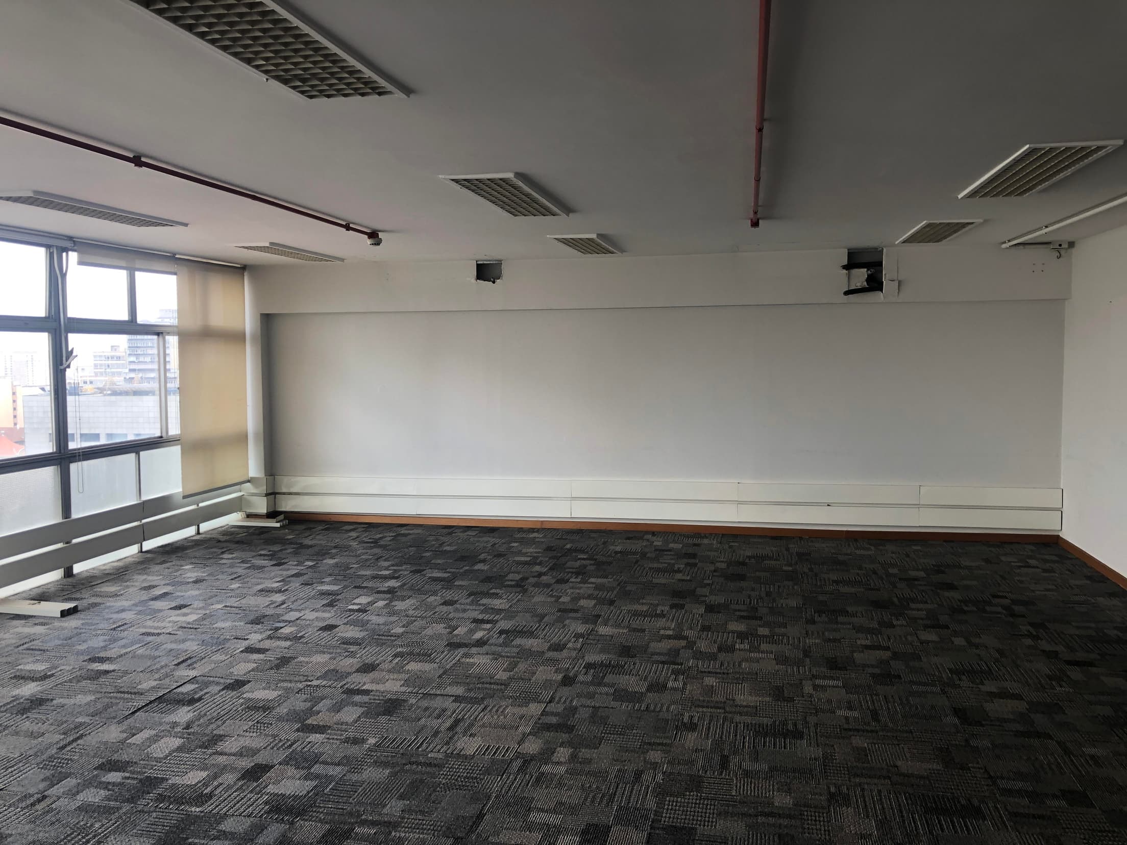 Foto 16 de 17: Comercial em leilão em São Paulo - SP, bairro República — Conjunto Comercial 253m² | Av. São João, 313 | 17º Andar | Vista p/ o Vale do Anhangabaú e Metrô República a 3min: Oportunidade no Coração de SP!