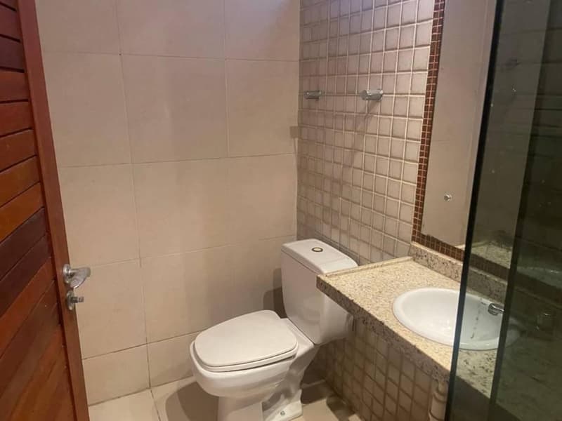 Foto 1 de 11: Casa em leilão em Vitória De Santo Antão - PE, bairro Matriz — Casa 160m² com Terreno 142m² | DESOCUPADA | Vitória de Santo Antão-PE | Matriz | 3 Qts - Próx. à Av. Silva Jardim e ao Hospital João Murilo de Oliveira - Financiamento até 420 Meses!