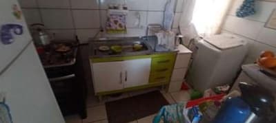 Foto 7 de 10: Apartamento em leilão em Curitiba - PR — Apartamento nº 01, andar térreo, bloco 31 do Condomínio Moradias Bandeirantes, Rua José Fabiano Barcik, nº 94, com área construída de 36,40 m².