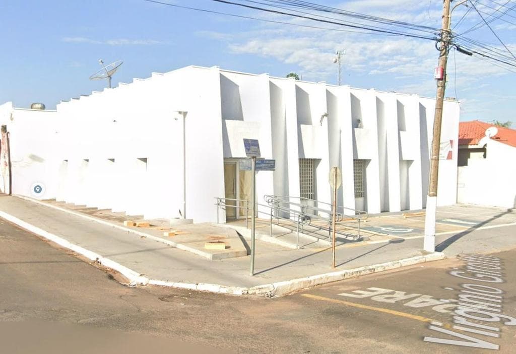 Foto 2 de 13: Comercial em leilão em Oscar Bressane - SP, bairro Centro — Ex-Agência 240m² com Terreno 400m² | DESOCUPADA | Oscar Bressane-SP | Centro - Condições de Pagamento Facilitadas, Entre em Contato