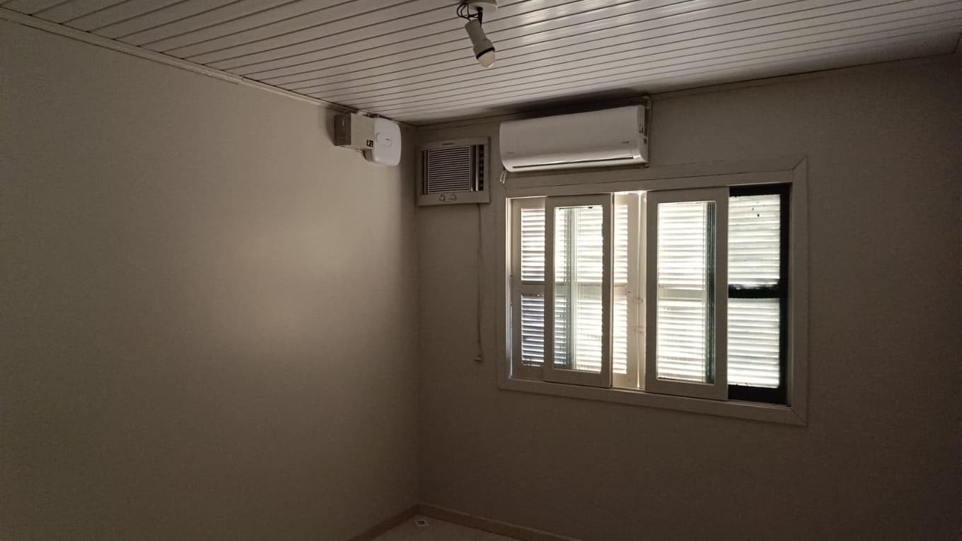 Foto 11 de 34: Casa em leilão em Marmeleiro - PR, bairro Centro — Imóvel Urbano com Benfeitorias
