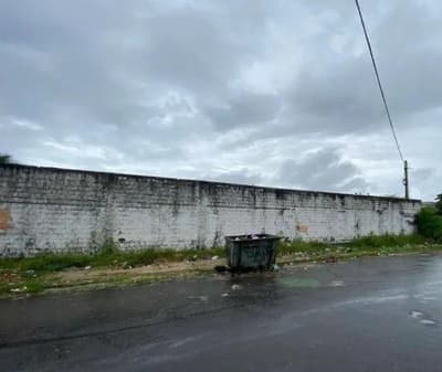 Foto 2 de 3: Terreno em leilão em Fortaleza - CE, bairro Praia do Futuro — Terreno Exclusivo a 1 Quadra do Mar com 2.071 m² DESOCUPADO | Praia do Futuro, Fortaleza/CE