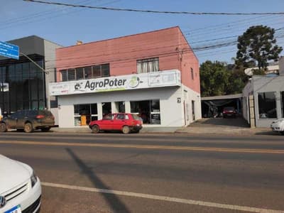 Foto 8 de 9: Casa em leilão em Chopinzinho - PR — NUA PROPRIEDADE sobre o imóvel localizado na Rua 14 de Dezembro, 3835 Centro Chopinzinho/PR