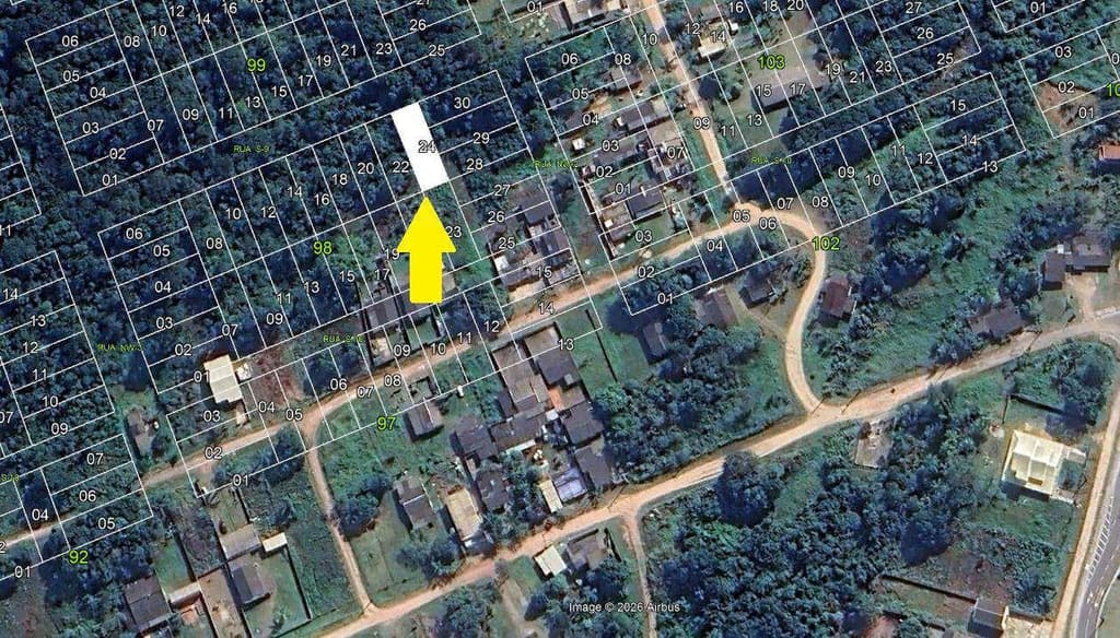 Terreno em leilão em Cananéia - SP, bairro Jardim Pesqueiro — Lote urbano nº 24 da quadra 98, Gleba C, do Loteamento Jardim Pesqueiro (Não consolidado totalmente), de formato regular, medindo 10,00 metros por 30,00 metros e área total de 300,00m em Cananéia/SP
