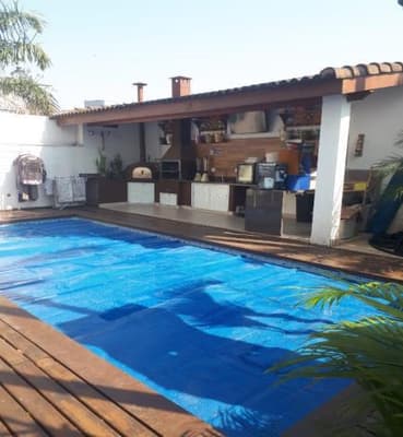 Foto 11 de 25: Casa em leilão em Santana De Parnaíba - SP, bairro Suru — Casa 283m² c/ Piscina | Condomínio New Ville, Santana de Parnaíba/SP | Terreno 343m² | Segurança 24h & Alto Padrão em Bairro Suru!