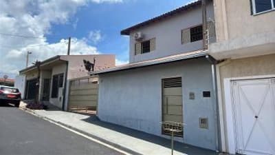 Foto 6 de 19: Casa em leilão em São Carlos - SP, bairro Parque dos Timburis — Casa 193m² com Terreno 275m² | São Carlos-SP | Parque dos Timburis - 2 Dorms, 2 banheiros, 1 Vaga - Financiamento até 420 Meses!