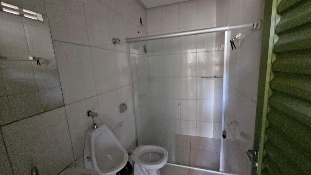 Foto 2 de 14: Comercial em leilão em Aparecida De Goiânia - GO — Galpão 391m², Desocupado, Vila Brasília, Aparecida de Goiânia/GO