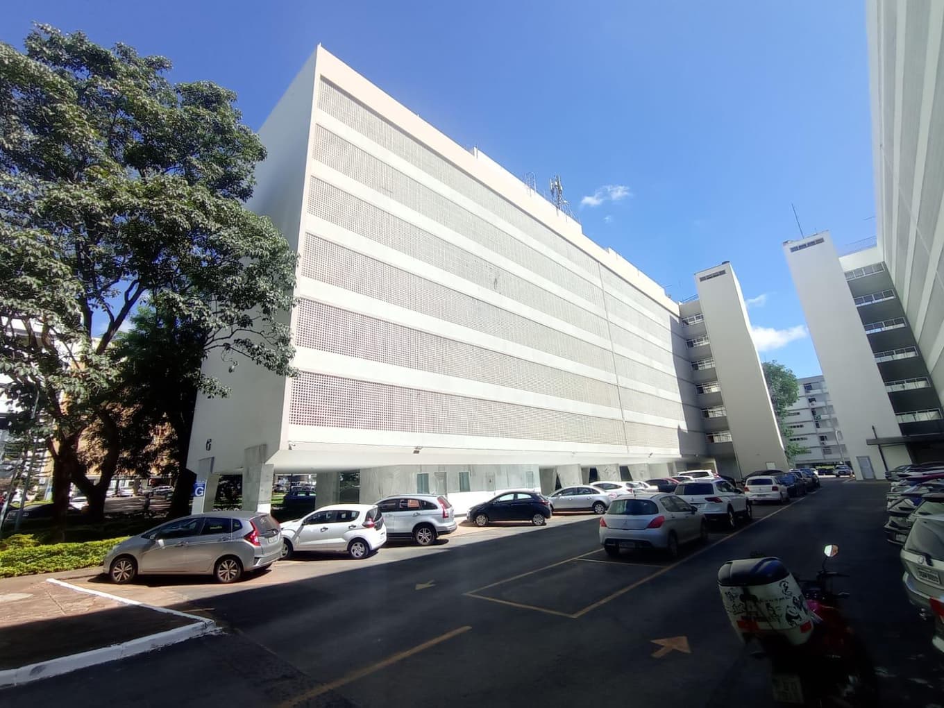 Foto 1 de 10: Apartamento em leilão em Brasília - DF, bairro Asa Sul — Apto 160m² na SQ 304 Sul, Planta Ampla, Coração da Asa Sul em Brasília/DF