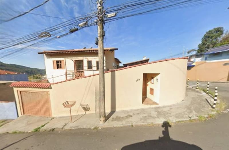Foto 2 de 3: Casa em leilão em Poços De Caldas - MG — Casa, Poços De Caldas / MG