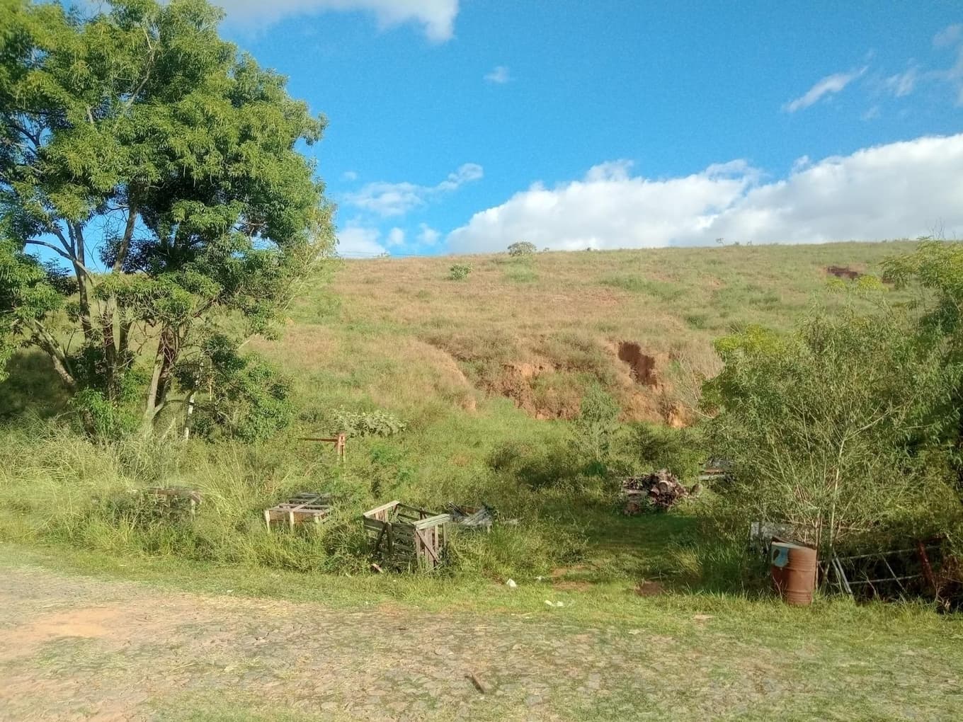 Foto 28 de 61: Terreno em leilão em Muriaé - MG, bairro Sofocó — IMÓVEL URBANO COM ÁREA TOTAL DE 48.206,32 m2- Em MURIAÉ/MG