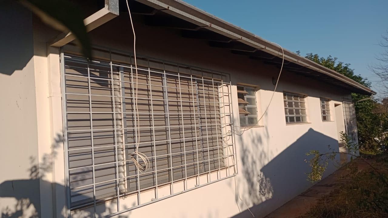 Foto 4 de 13: Casa em leilão em Capitão Leônidas Marques - PR — Casa 126m² Desocupada no Bairro Centro em Capitão Leonidas Marques/PR